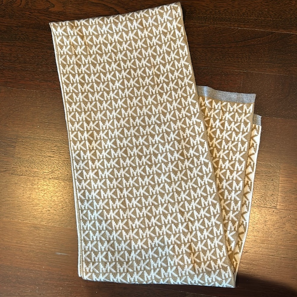 Michael Kors tan and cream scarf